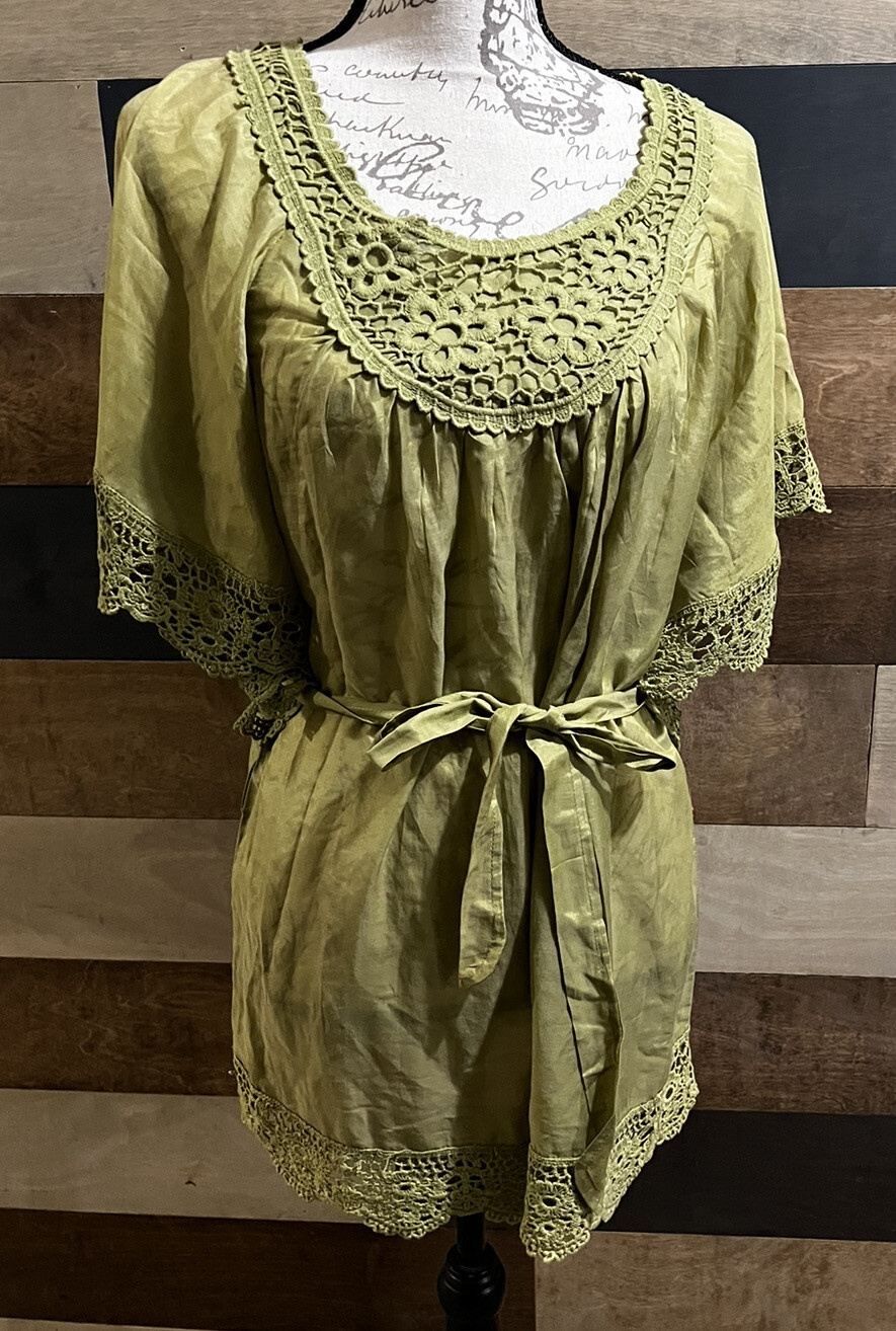 Love Notes Womens Green Top With Belt Blouse Size L Laced Sleeves