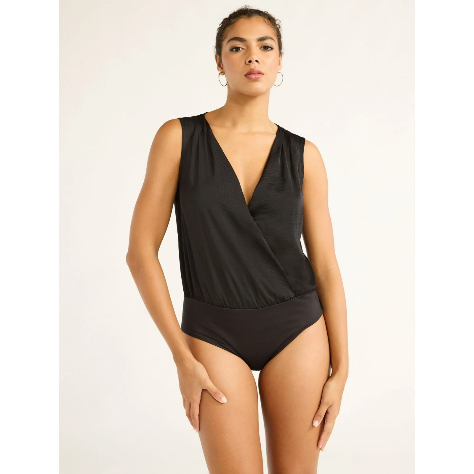 Sofia Jeans Women’s XL 16-18 Sleeveless Crossover Bodysuit color black Foil