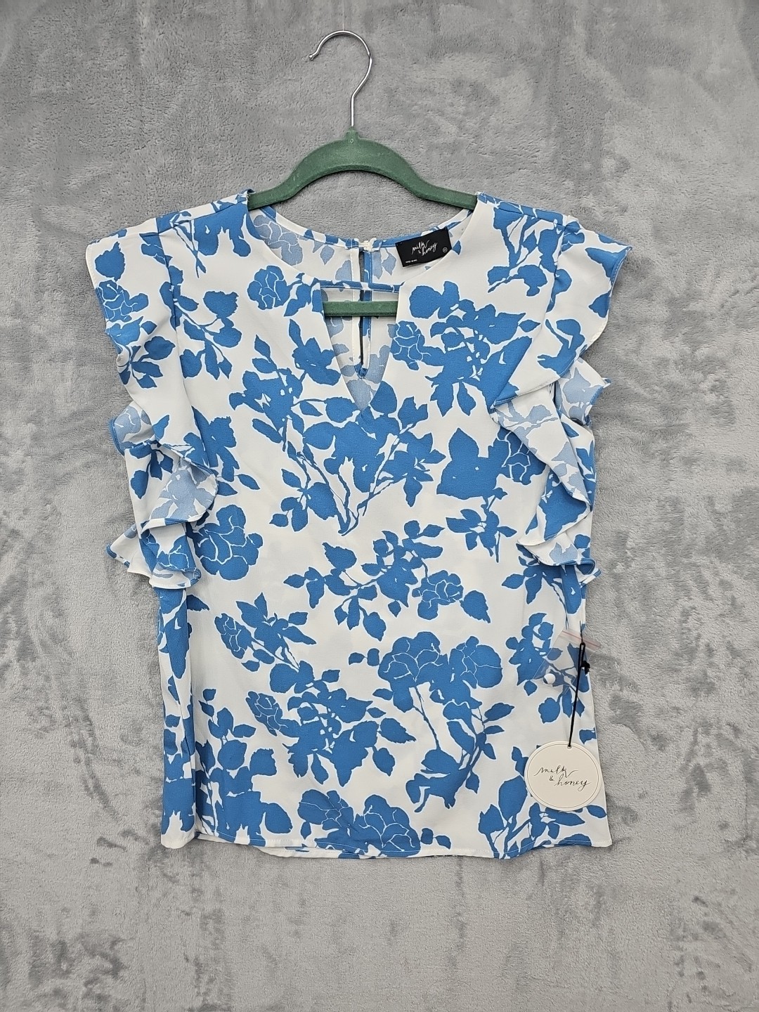 Milk & Honey Tunic Top Women’s Size XS Flutter Cap Sleeves Floral Keyhole Neck