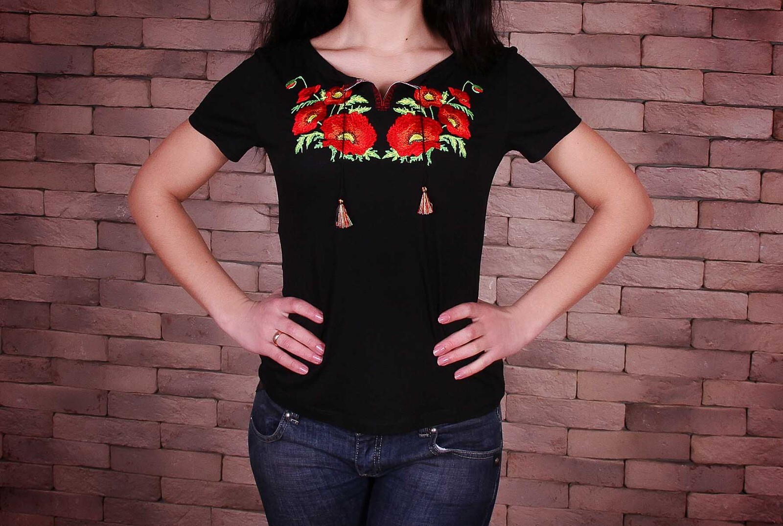 Vyshyvanka Traditional Embroidered Women Ukrainian t-shirt Ethnic Size L