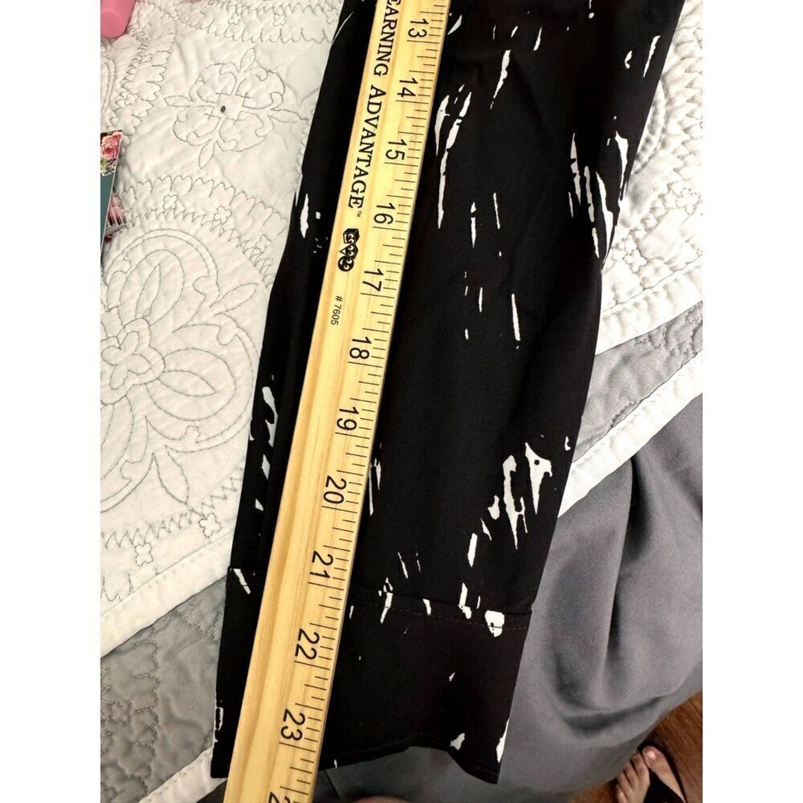 NWT Lyssé Nylon Blend Long Sleeve Designer Top Sz L Black and White Design
