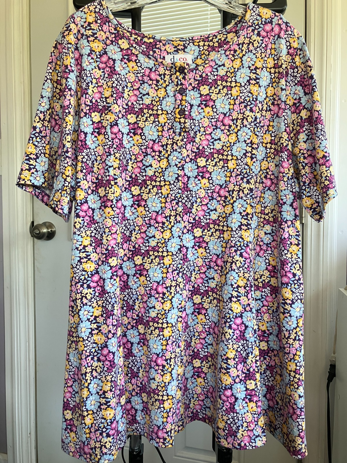 NWOT D & CO SZ 2X BLUE PINK YELLOW FLORAL TUNIC TOP JN02 COTTON RAYON SPANDEX