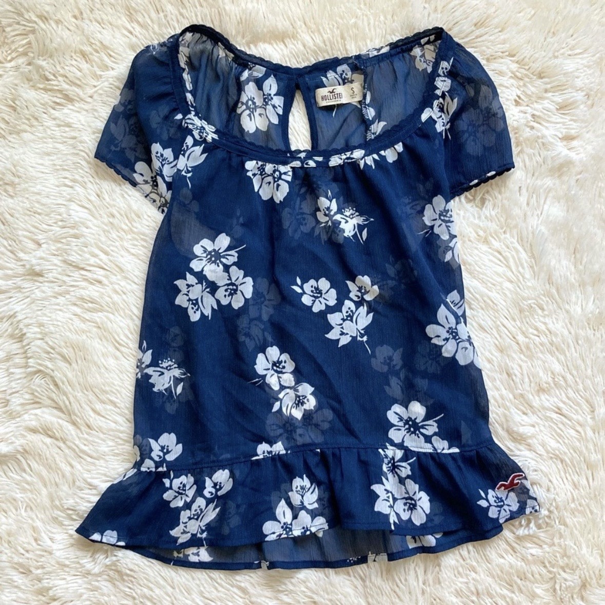 Hollister Blue White Floral Sheer Chiffon Scoop Neck Keyhole Bow Blouse S Y2K