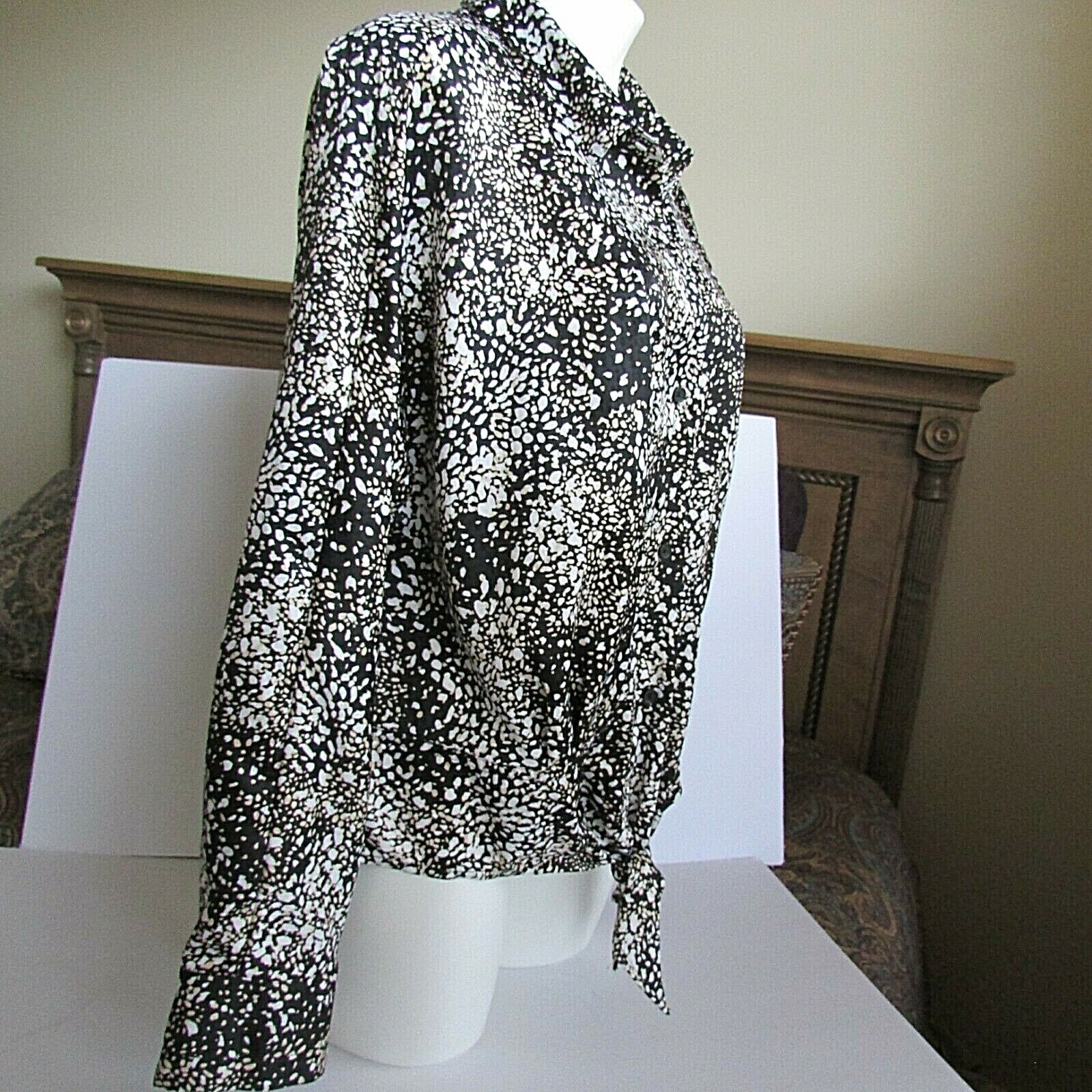 Nine West Silky Button/Tie Front black taupe animal print button Blouse XL-nwot