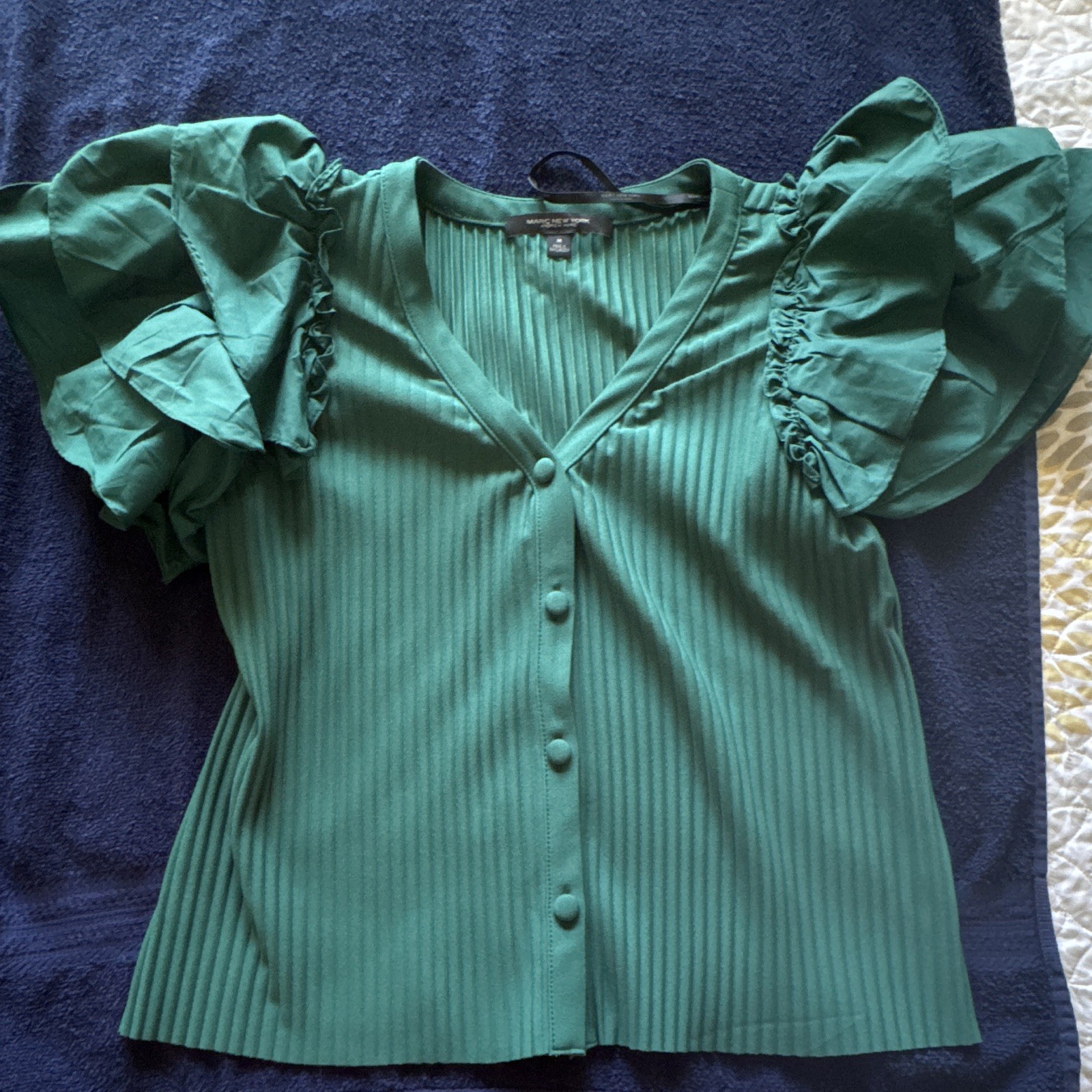 Marc New York Women’s Green Knit V-Neck Button Ruffle Puff Sleeve Blouse M