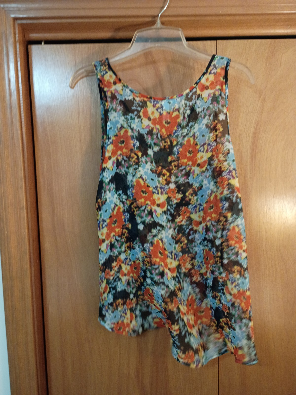 Women’s Size Large Polyester Top