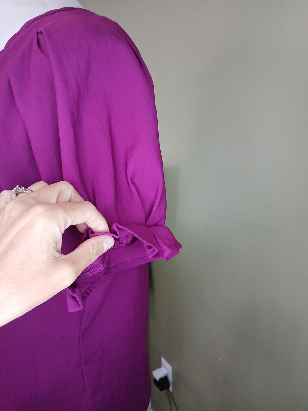 Express Extra Small Petite Deep Purple Puff Short Sleeve Shirt Pleated Accent