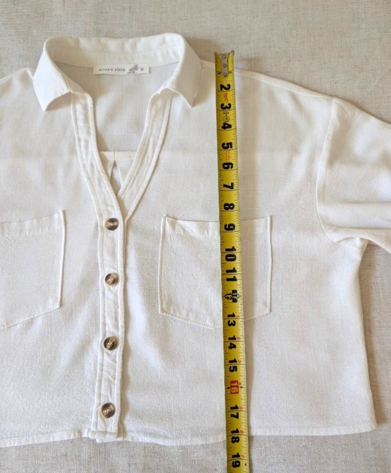 Altar’d State Linen Blend Camp Shirt Short Sleeve 4-Button-Front Collared V-neck