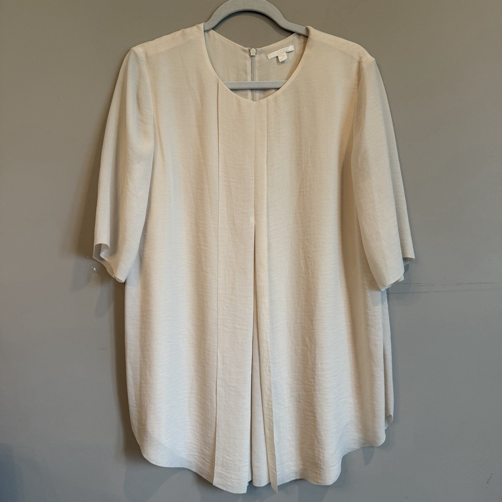 COS Womens Cream Textured Crepe Tunic Top Short Sleeve Front Pleat Size 12
