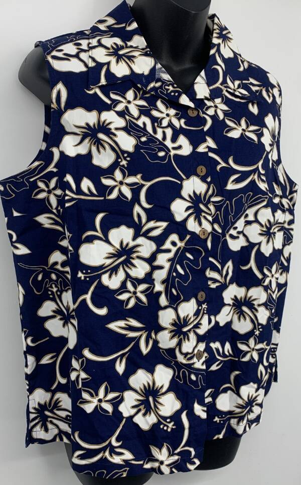 Hilo Hattie’s Hawaiian Womens Hibiscus Top Button down Blue Size Medium M NEW