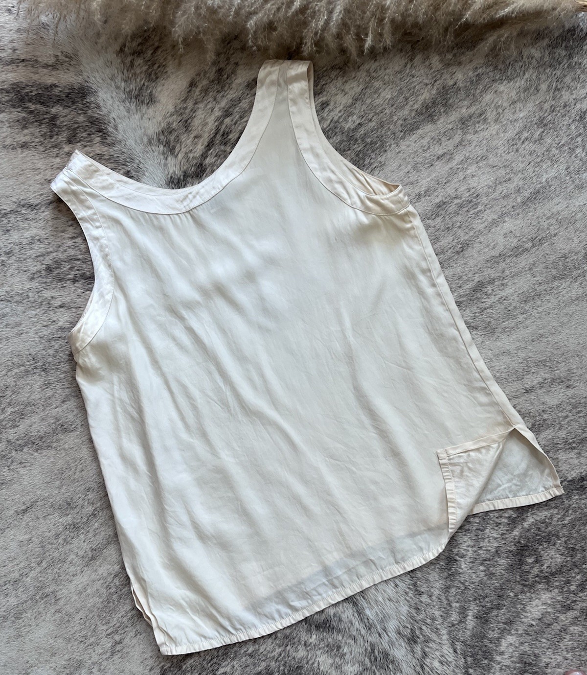 NWOT Saks Fifth Avenue Ivory 100% Silk Top Sleeveless SZS Ultralight And Soft