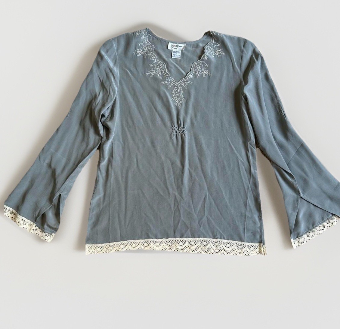 Quo blue silk blouse vintage with lace trim and bell sleeves Size Medium Women’s