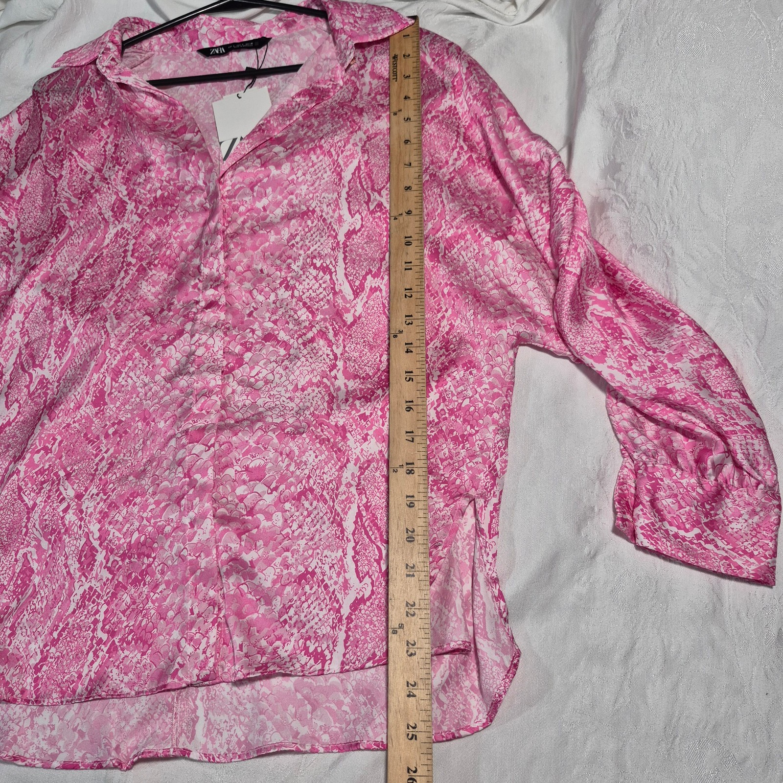 NWT ZARA PINK SNAKE BUTTON UP BLOUSE LONG SLEEVE GOLD TONE CUFF BUTTONS SMALL