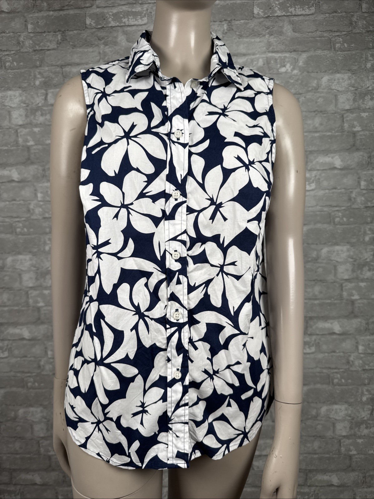 J Crew Medium Blue w/ White Flower Sleeveless Button Up Tank 98% Cotton