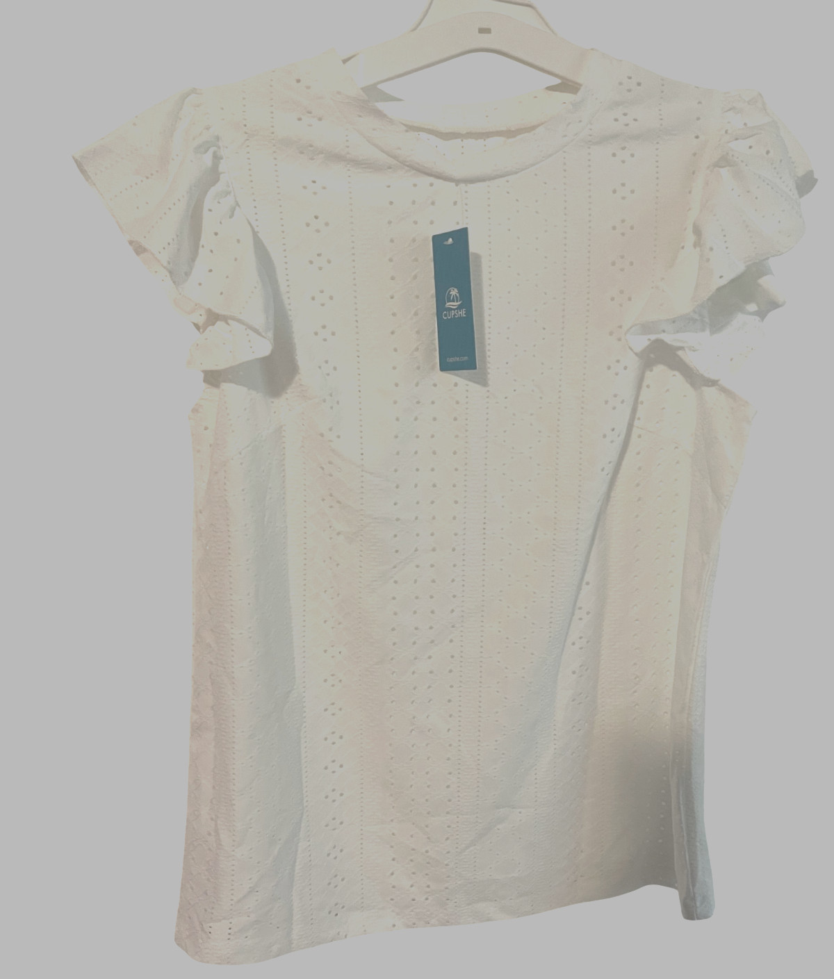CUPSHE Women’s Size Small White Eyelet Top w Flutter Sleeves NEW