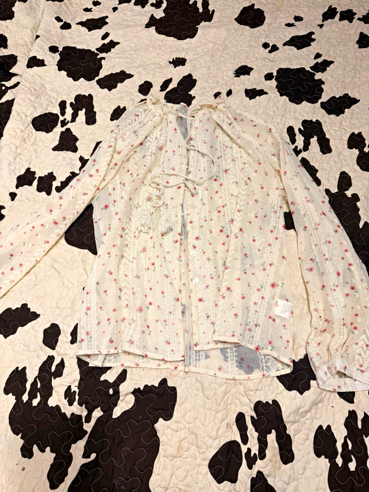 Ivory Floral Lace Tie-Front Tassel Long Sleeve Blouse Women’s Regular Size L