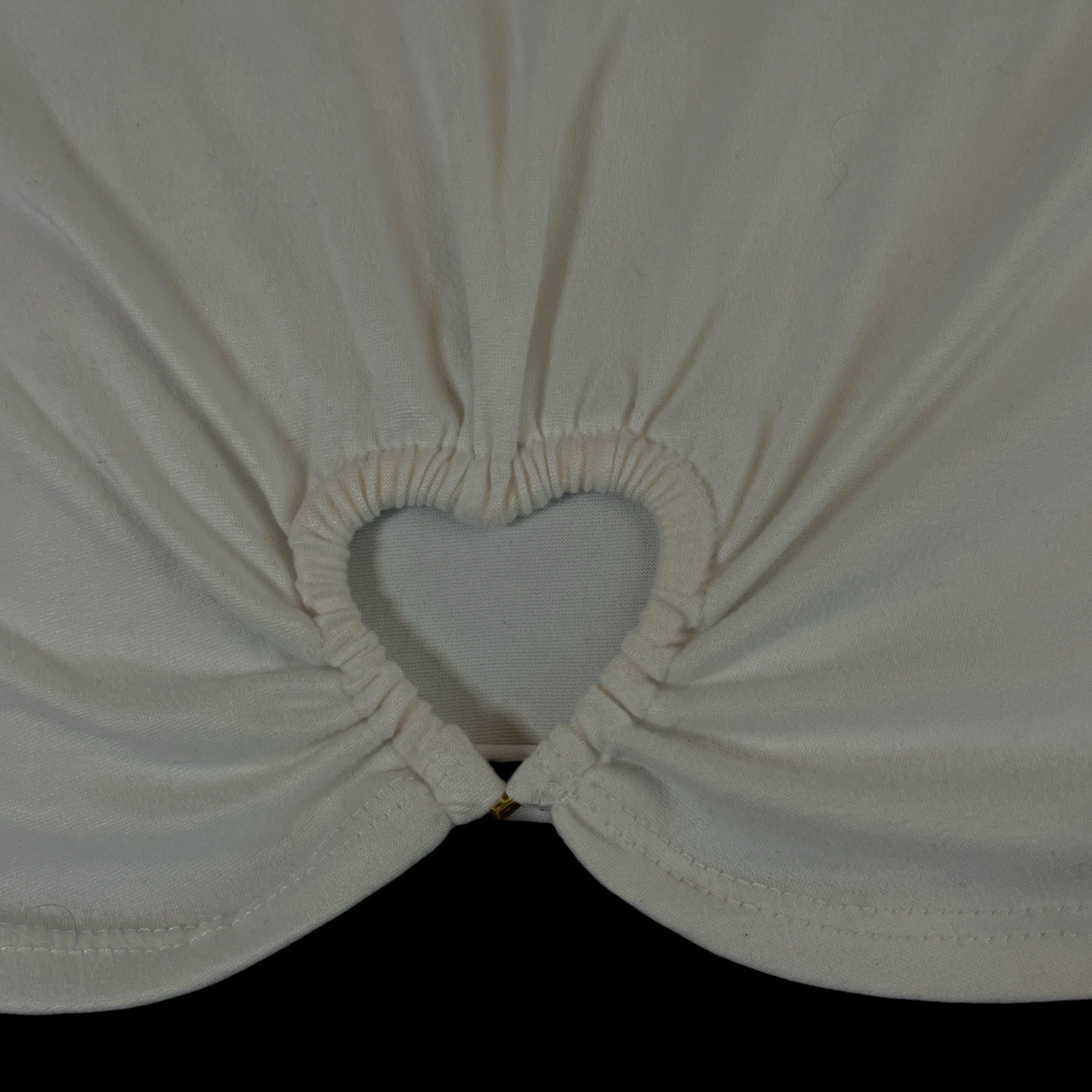Love j White Woman’s Medium Heart Crop Top 15×24 Fits True To Size!