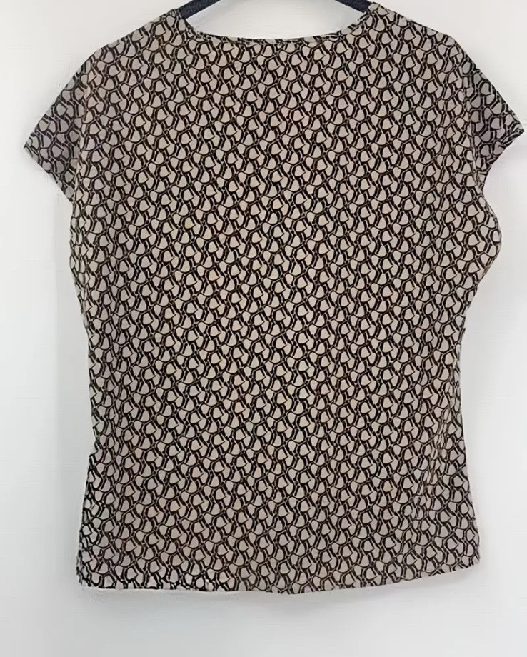 Size S US Size 4 Geometric Crew Neck Short Sleeve Top New Free Ship