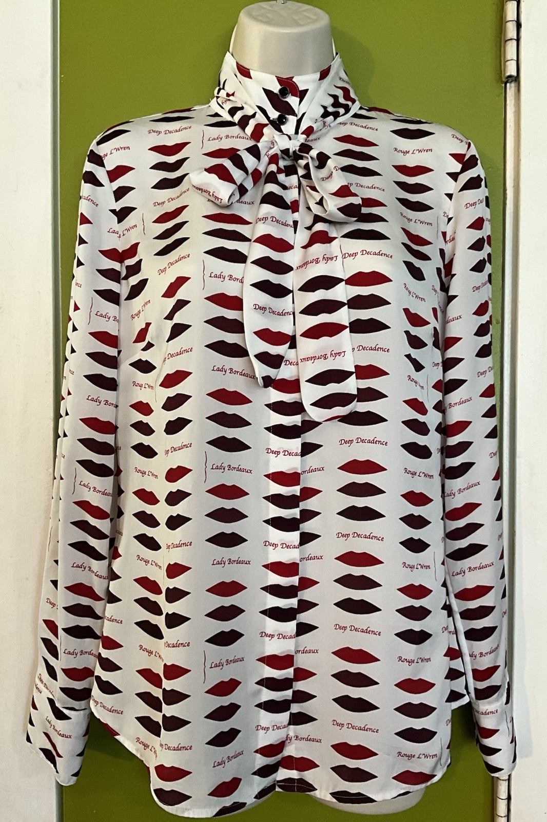 Banana Republic L’Wren Scott Blouse Women’s Sz4 Red Lips Lipstick Whimsical