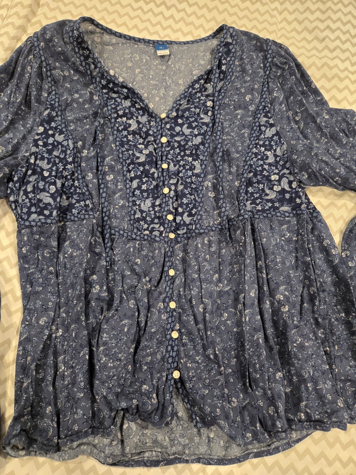 Old Navy Women’s L Tall Blue Floral V-Neck Long Sleeve Button Front Blouse