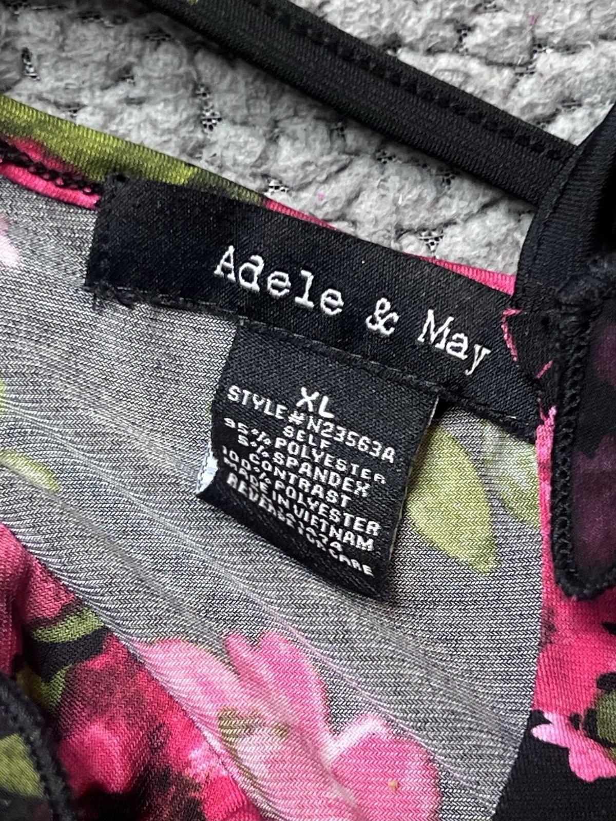Adele & May Floral Print Womens Blouse Size XL Black And Pink