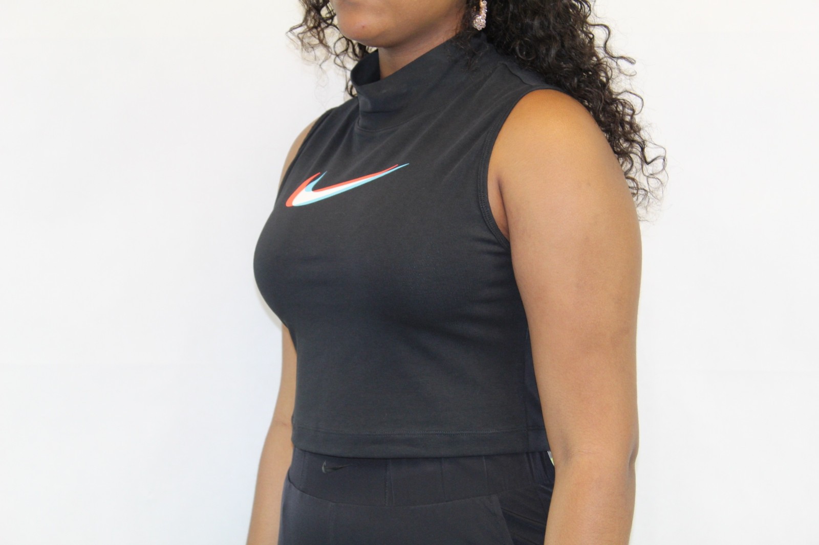 Nike S/S NSW DANCE MOCK-NECK CROP TANK TOP BLACK/MULTICOLOR DM4602-010