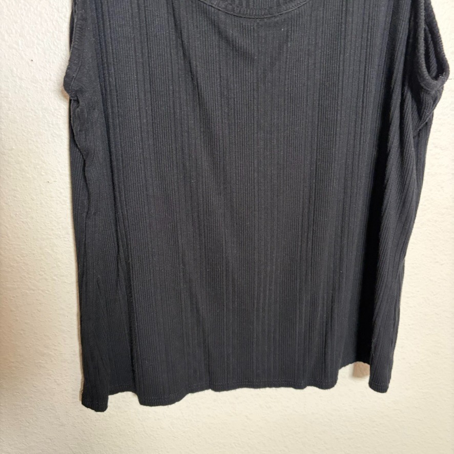Cyrus Tank Top Women’s Large Black Round Neck Sleeveless Ribbed Knit Shirt