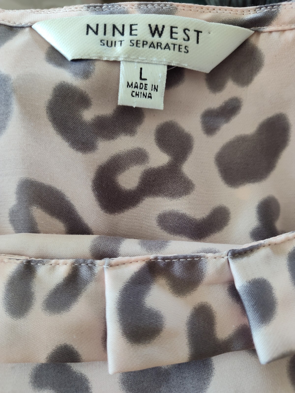 Nine West Women’s L Leopard Animal Print Satin Tank Pleated Scoop Neck
