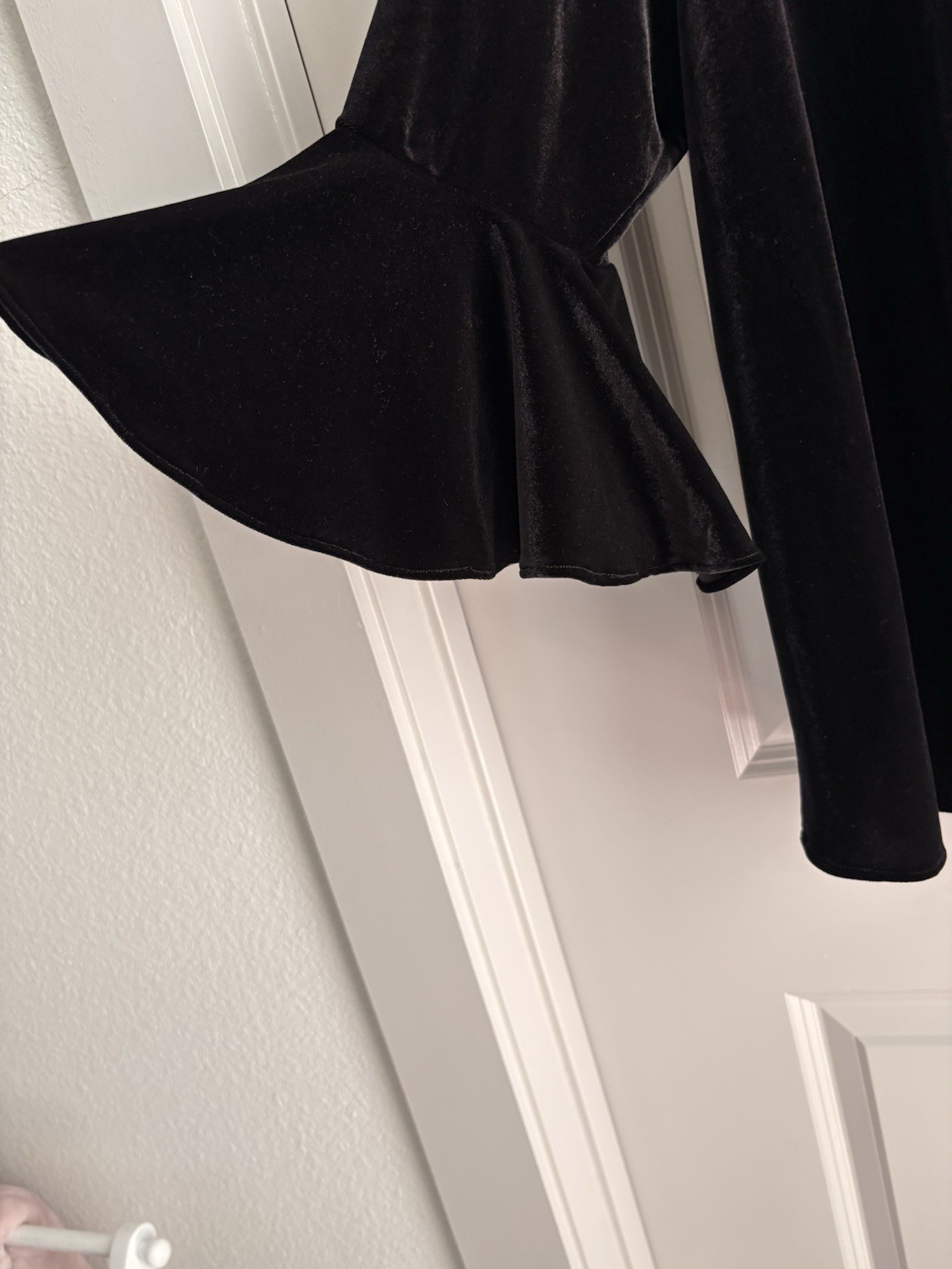 La Roque Blouse Velvet Original Women’s OS Bell Sleeve Black Velour High Low