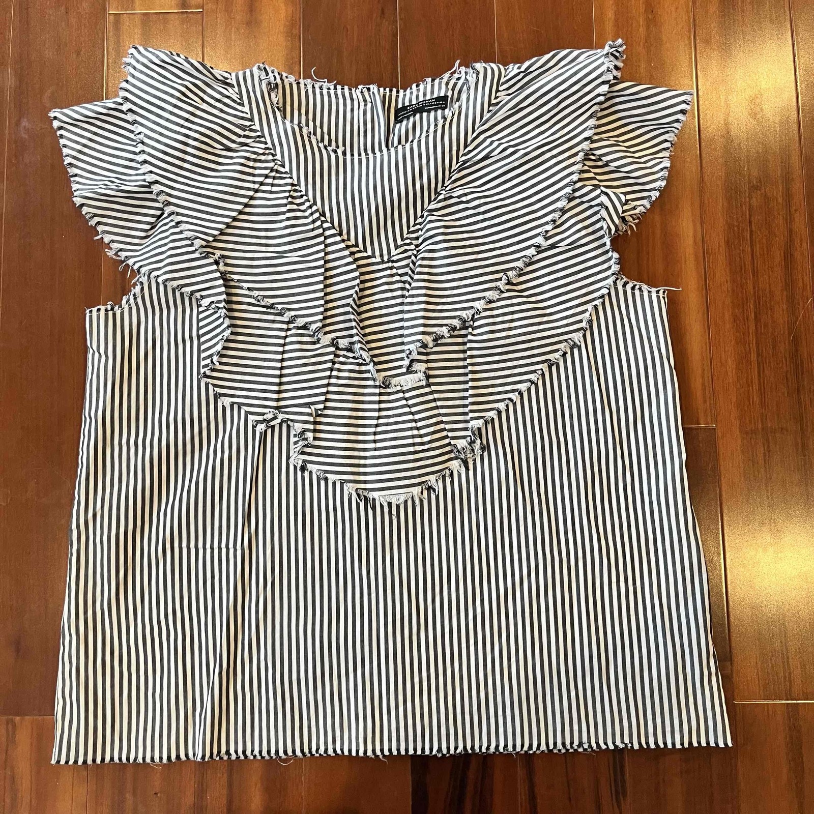 Zara Woman Blue White Stripe Blouse Top Ruffle Detail Frayed Raw Hem Sz M