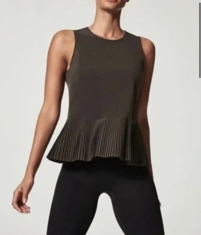 Spanx Women’s Medium Get Moving Yes, Pleats! Pleated Tank Top Gray Green Light