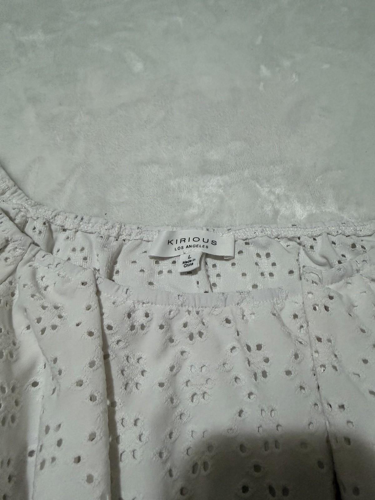 Kirious Los Angeles Women’s White Eyelet Square Neck Puff Sleeve Blouse, Size L