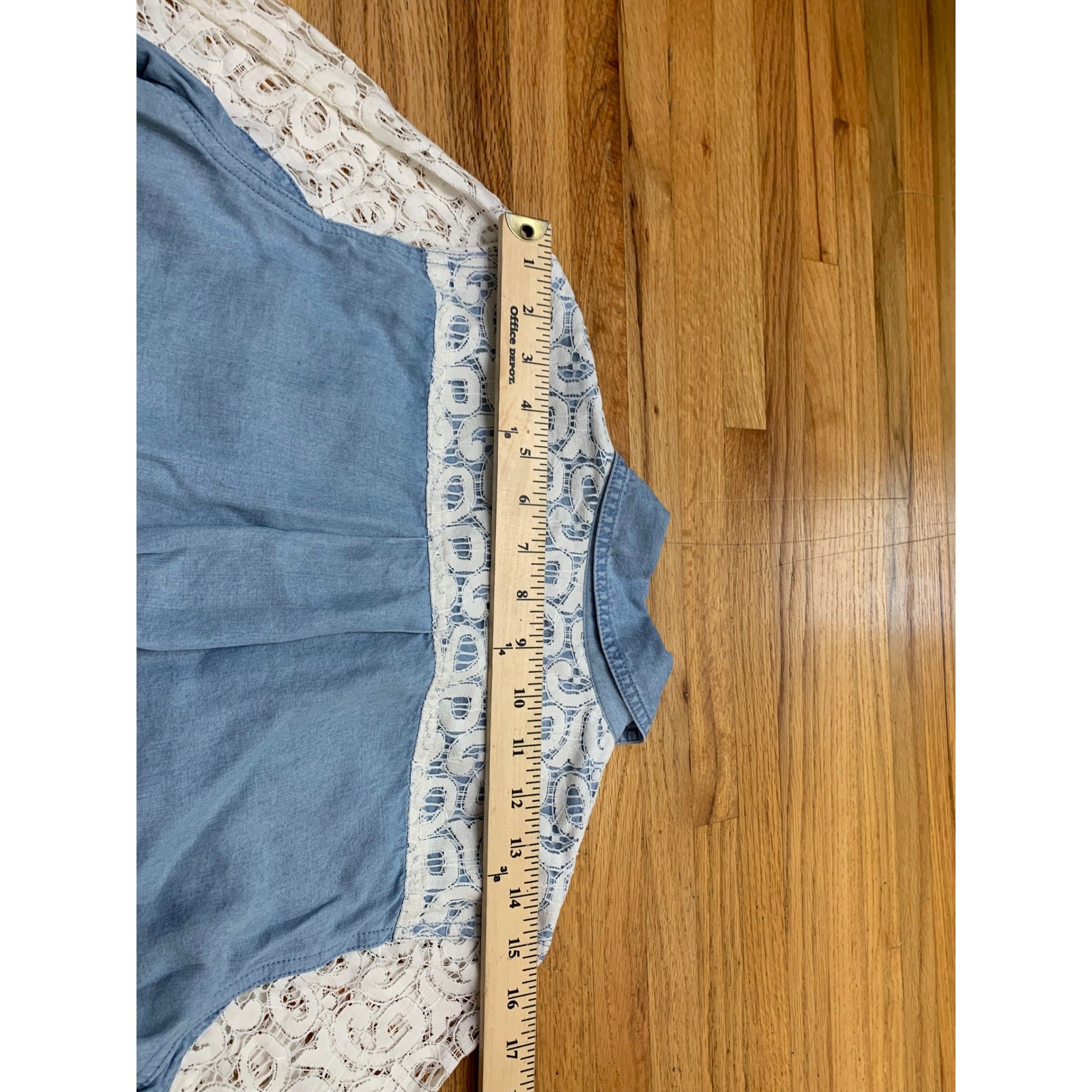Anthropologie Postmark Lace Denim Shirt Light Wash Snap Button Down Blue Size 6