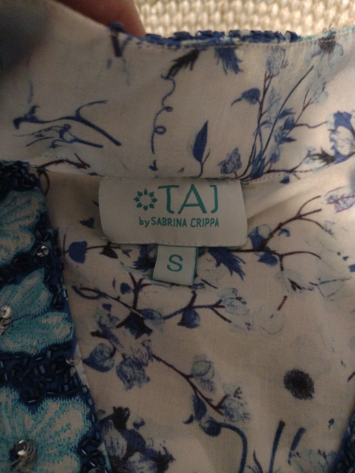 TAJ by Sabrina Crippa Size Small Nasrine Top LS Floral Cropped