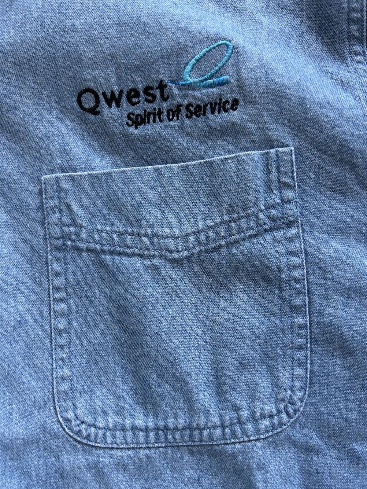 Qwest Spirit Of Service Company Denim Button Down Women’s Size Small Shirt