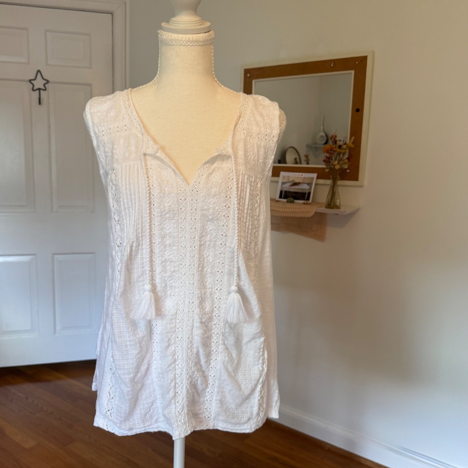 Lucky Brand White Feminine Boho Embroidered Lace Tank Top w/Tie Tassels Sz Med