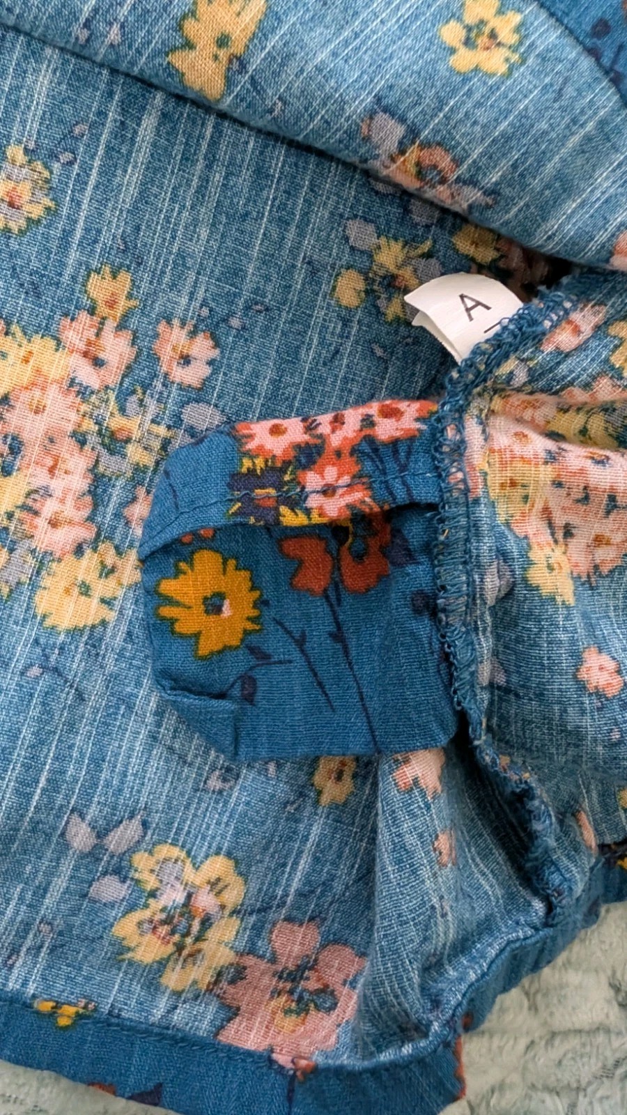 St. Johns Bay Vibrant Blue Pink Floral Peasant Blouse Cotton Blend Large