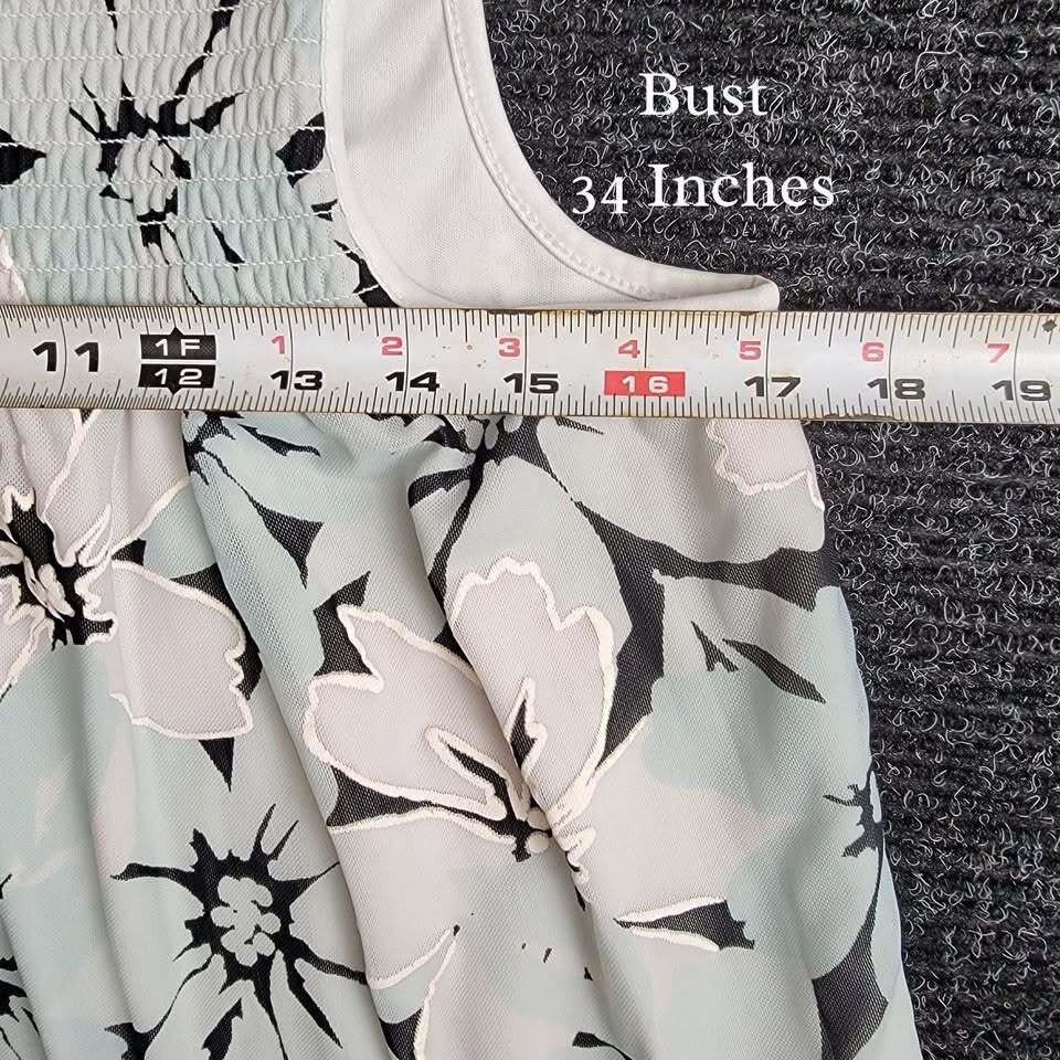 Cato Women’s Cottagecore Sleeveless Floral Blouse Size Small Green Smocked Neck