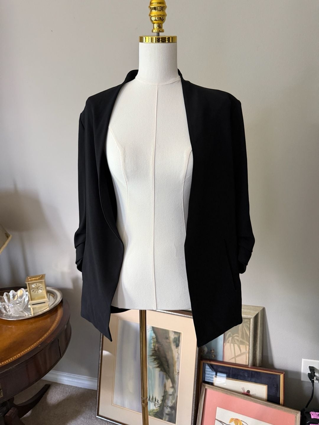 Aritzia Babaton New Power Blazer Size 4 Black Ruched Sleeve Open Front