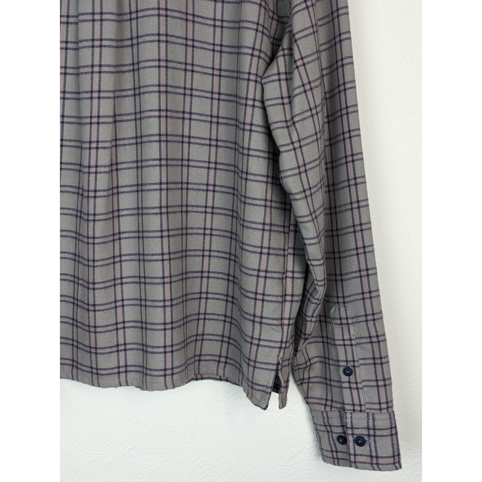 Outdoor Research Top Feedback Lightweight Flannel Plaid Gray Pink Western Size M