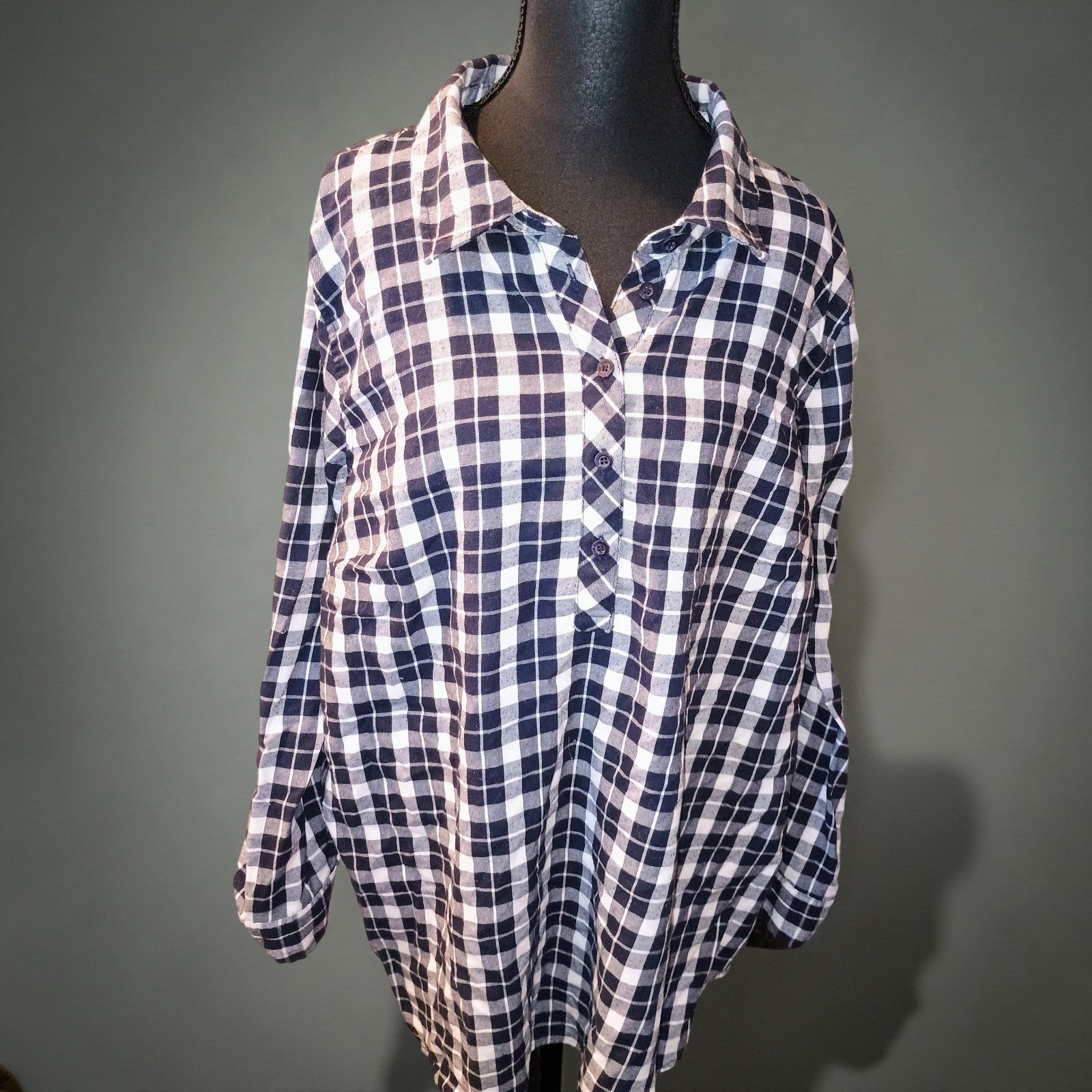 CJ Banks Women’s Navy Blue Flannel Printed 3/4 Or Long Sleeve 1/2 Button Down…