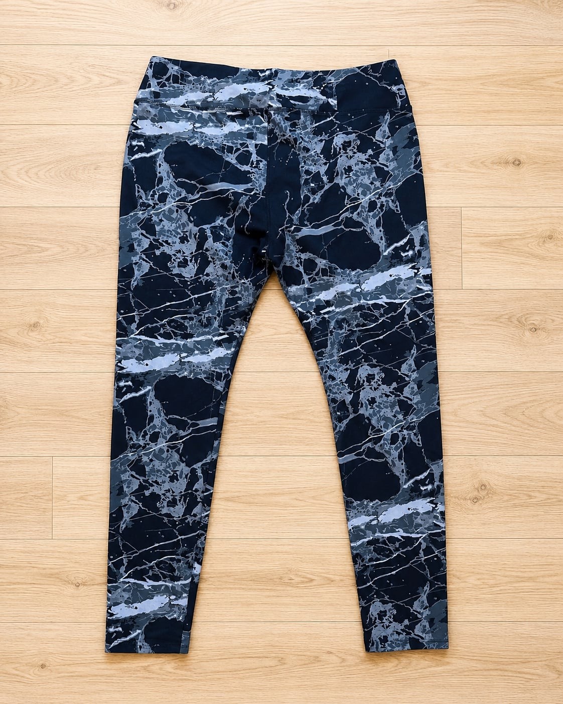Pact Women’s Organic Cotton Go-To Everyday Leggings in Marbled Sky Black/White P