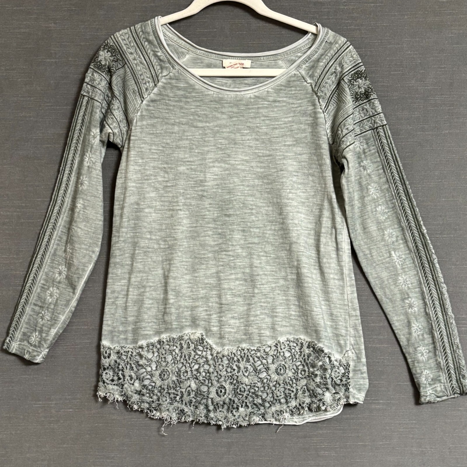 Sundance Top XS Green Gray Embroidered Lace T shirt Boho Western Hippie