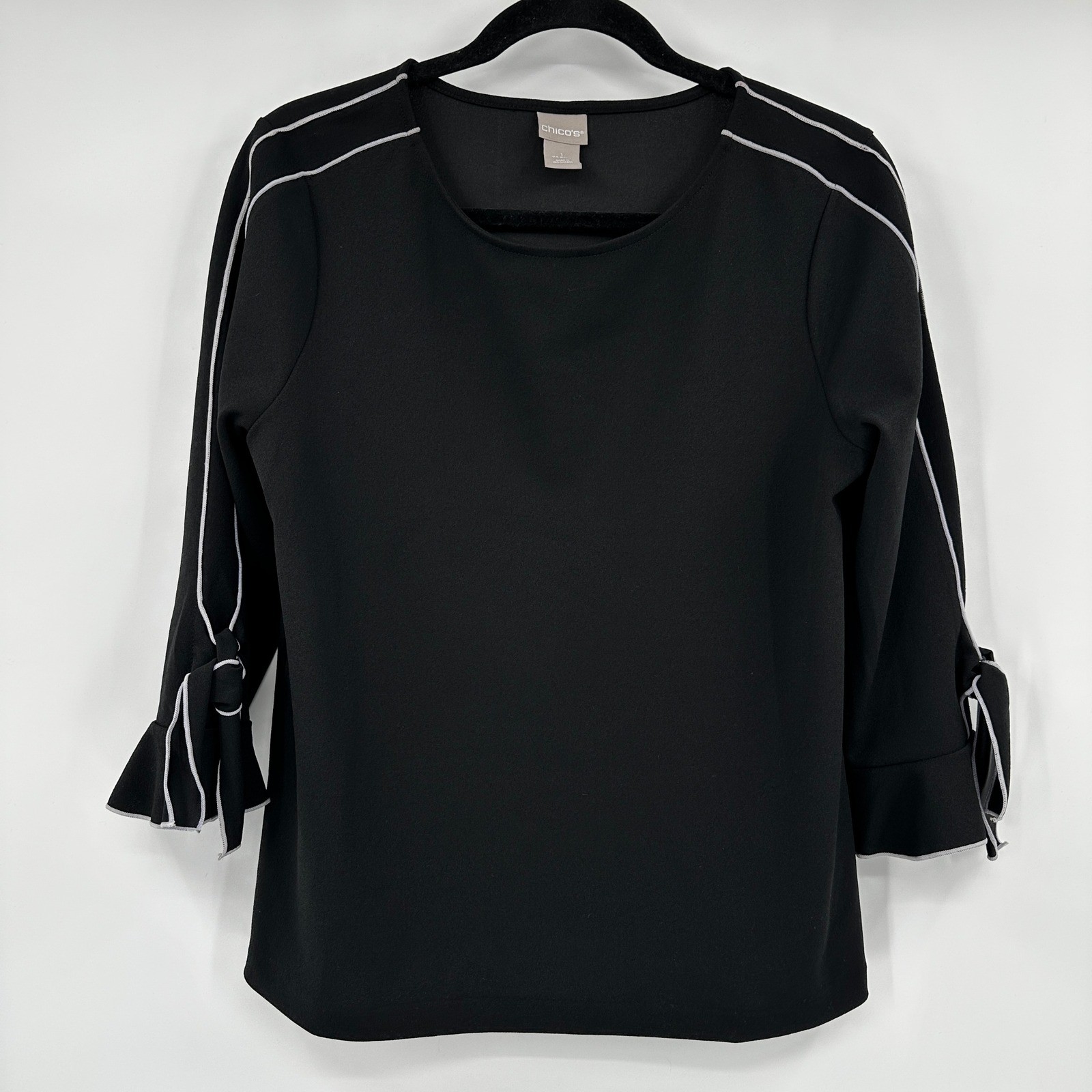 Chicos Black 3/4 Sleeve Ruffle Tie Cuff Blouse Contrast Piping Medium Office