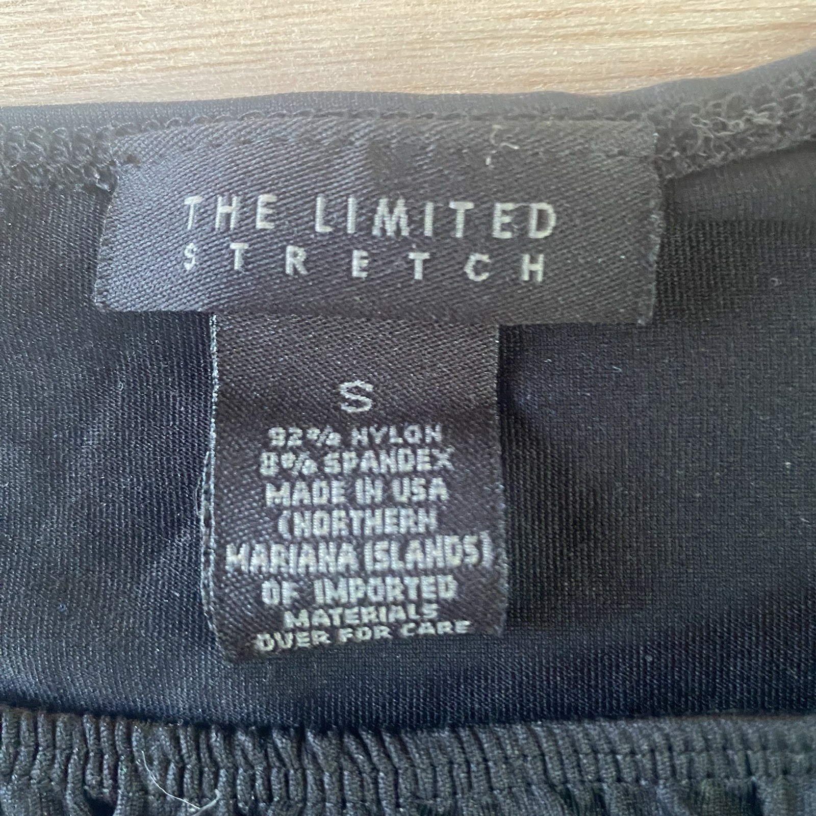 The Limited Vintage Y2K Black Sleeveless Shell Top Made In USA Size Small