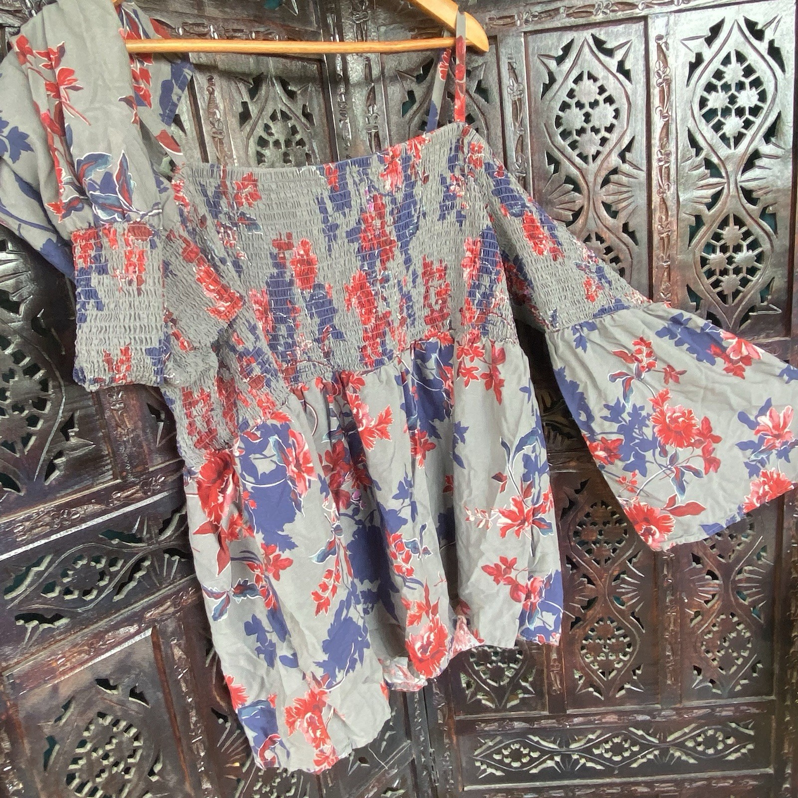 TORRID 3 Cold Shoulder Strap Top Womens 22/24 Floral Bell Sleeve Boho Blouse