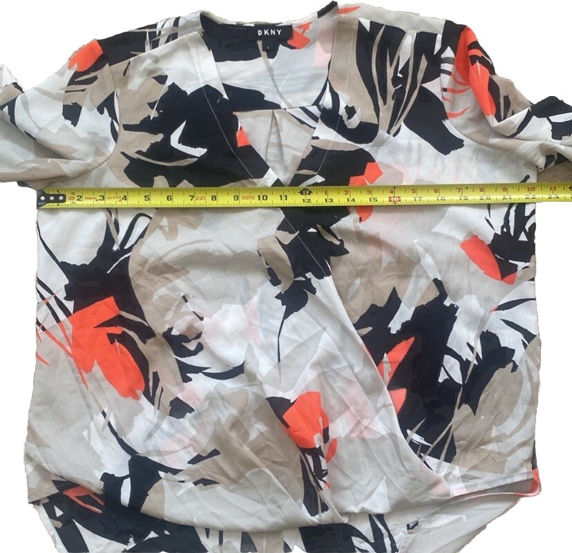 DKNY Balloon Blouse Size S Abstract Print V-Neck Contemporary Art To Wear NYC