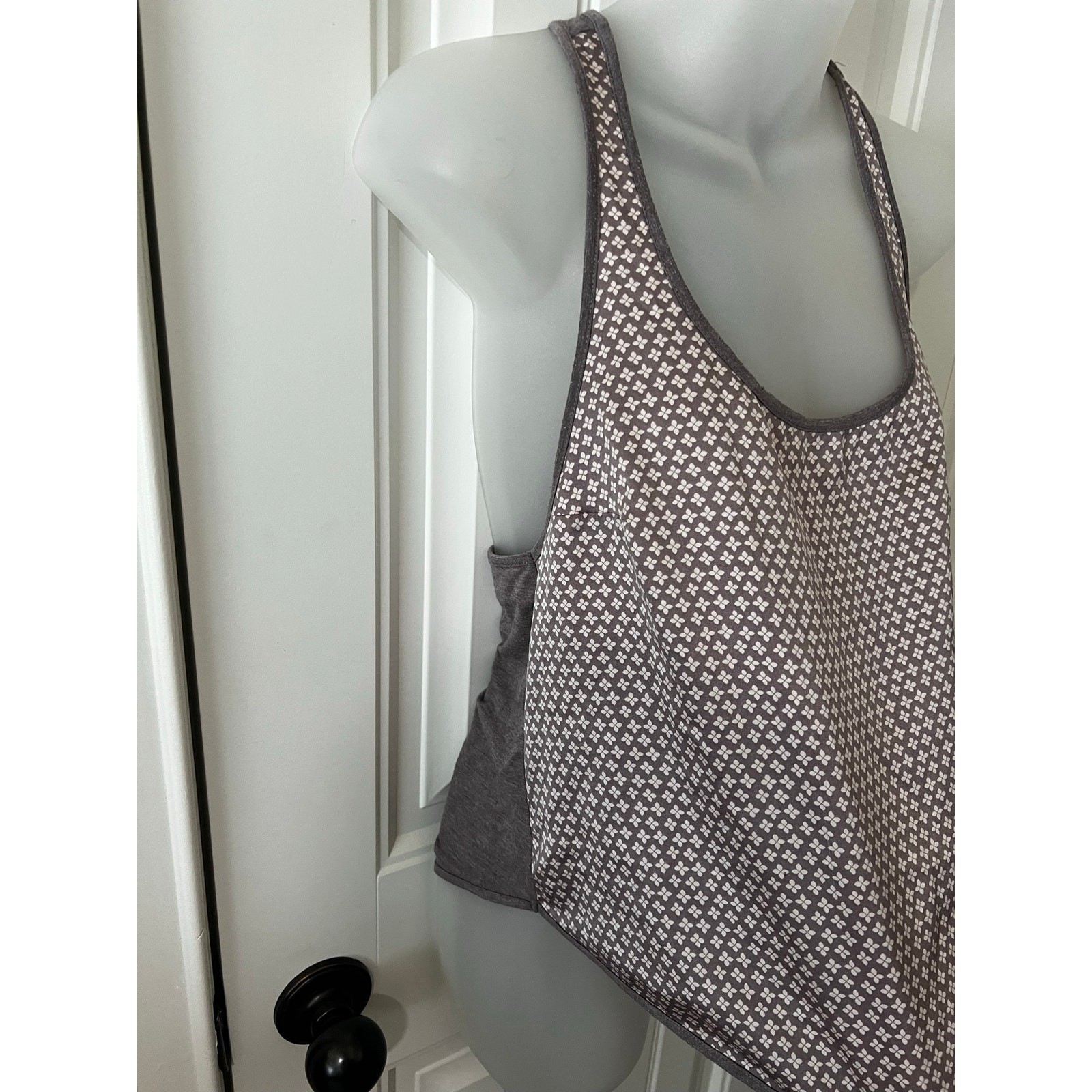 Victoria’s Secret Women’s Cropped Racerback Tank Top Small Mauve Floral Print