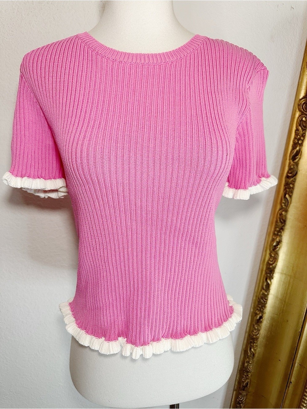 English Factory Ribbed Pink Knit Blouse With White Ruffle Trim Size Medium $75