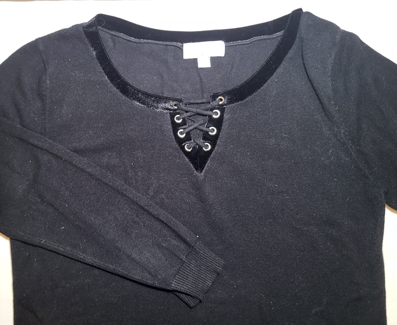 Women’s Vintage Carolyn Taylor Black Velvet Trim Mock Tie Neck Shirt, Size L